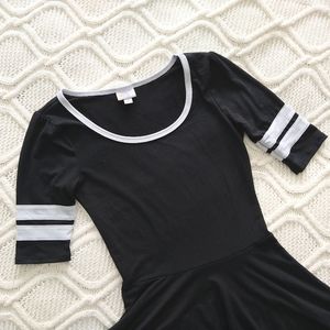 LuLaRoe Nicole Dress XS Black & White